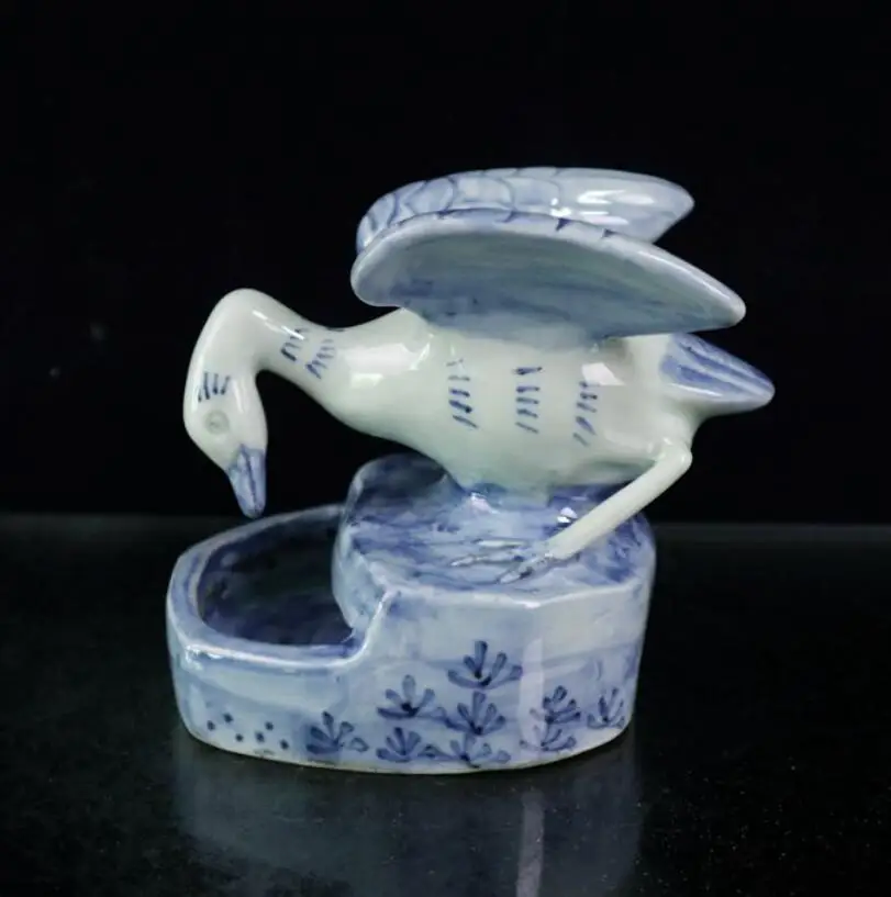 

Китайская сине-белая керамическая статуя гусиное перо