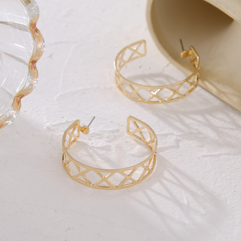 

IFMIA Minimalist Gold Metal Geometric Round Big Earrings For Women Girl Charm Wedding Hoop Earrings Large Circle Bridal Jewelry