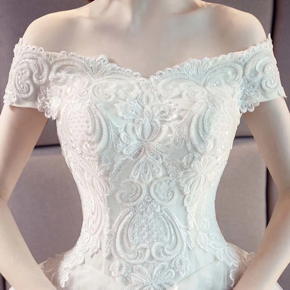 Свадебное платье со шлейфом оранжевое кружевное свадебное 2019|Свадебные платья| |