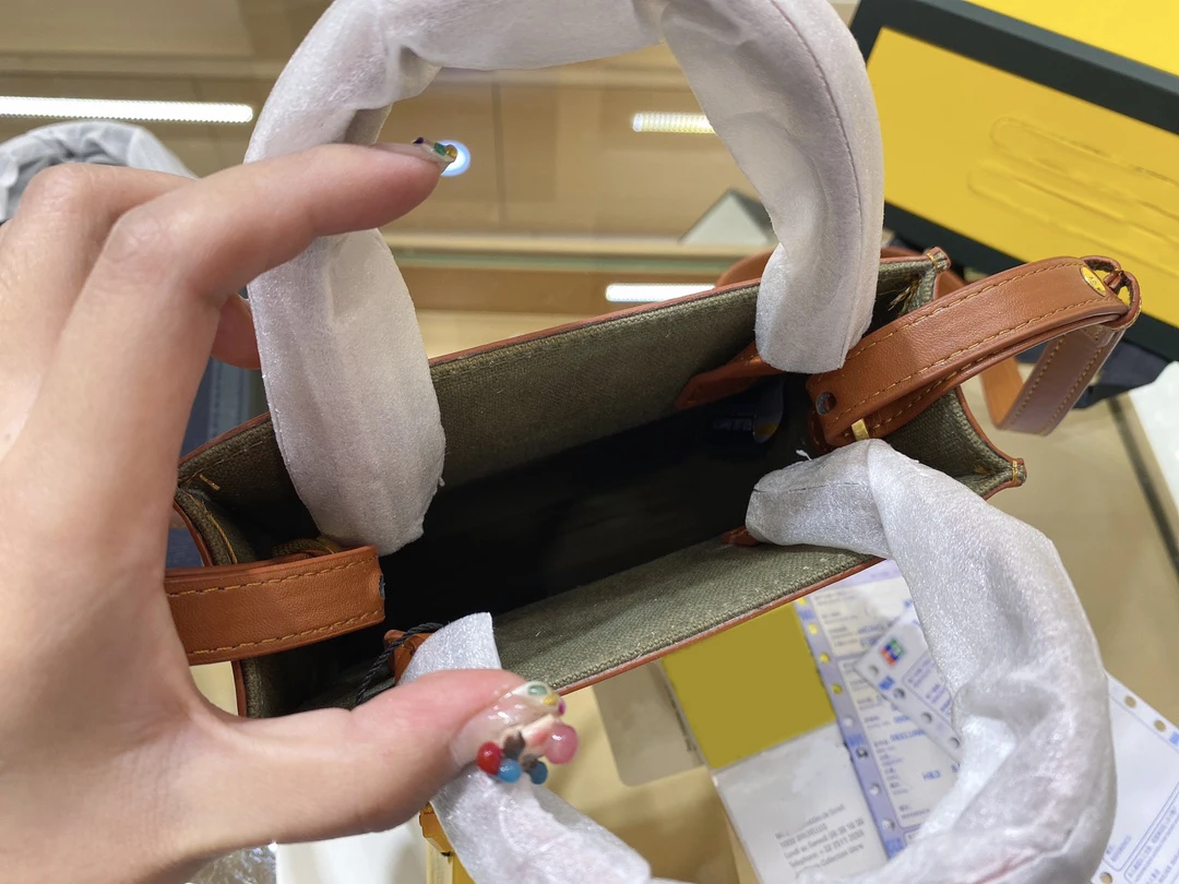 

2021 spring trend new product Oxford Buttote bag, fashionable, simple, casual and versatile shoulder bag