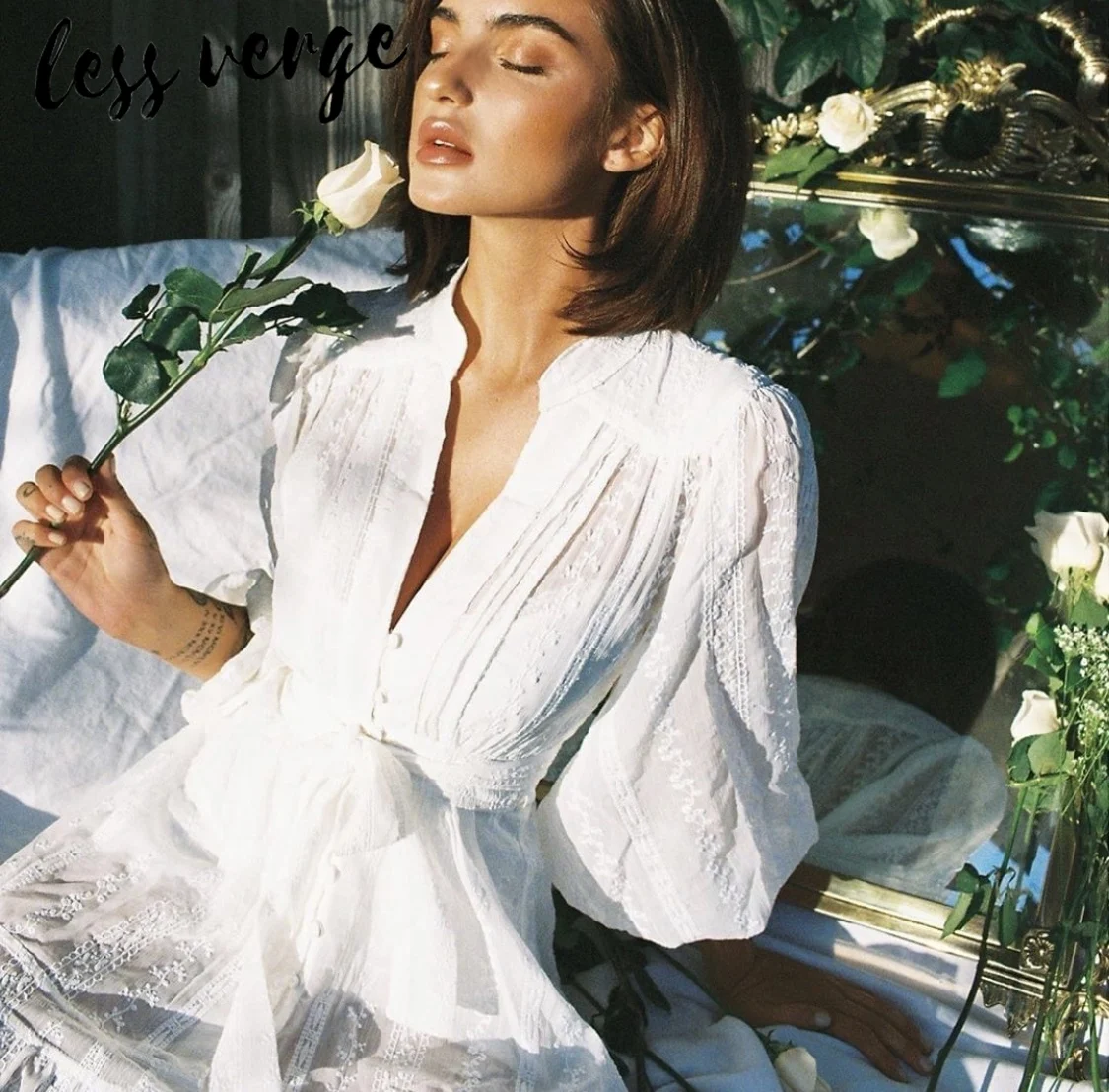 Женское кружевное платье с длинным рукавом белое Сетчатое Хлопковое v-образным