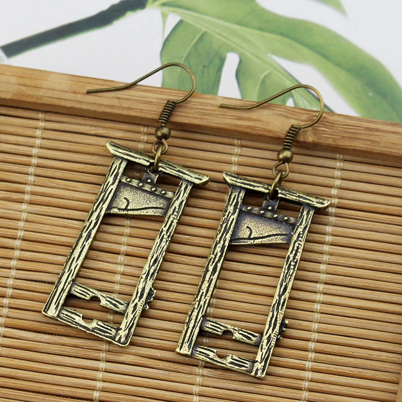 

Готические гильотинные Серьги серебряного и бронзового цвета, готические индивидуализированные серьги, подарок с ведьмой, женские изыскан...