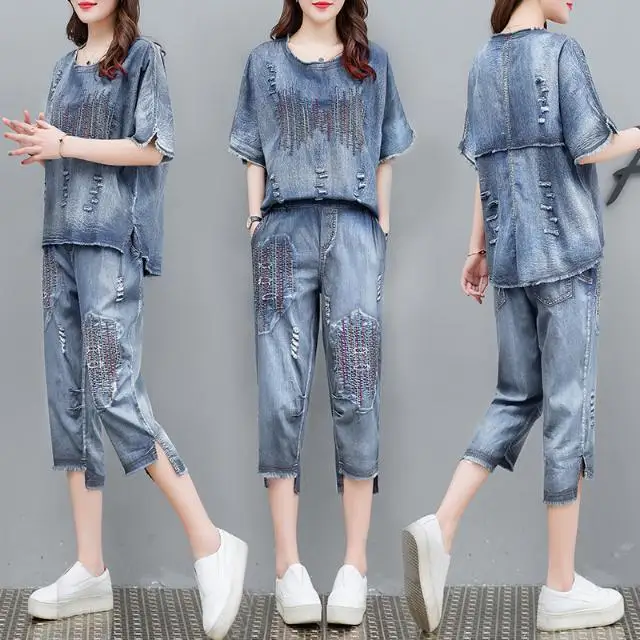 Женский джинсовый костюм с вышивкой свободный спортивный из двух предметов
