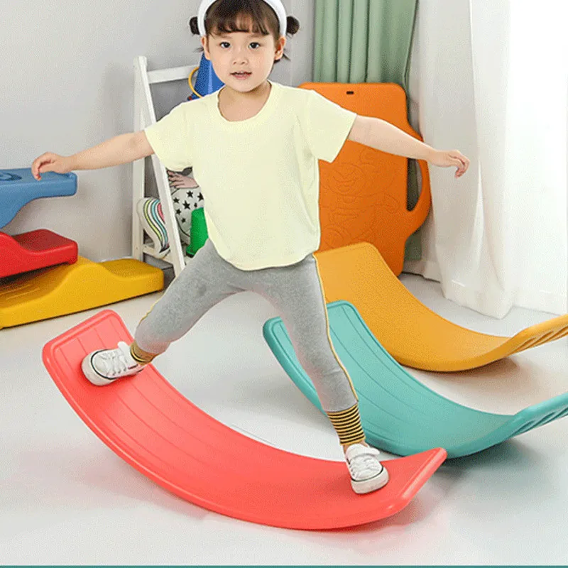 Tabla de equilibrio curvada para ni&ntilde;os, juguetes de serie de sensaci&oacute;n de madera, regalo para interiores, exteriores, guarder&iacute;a, regalo de Navidad-0