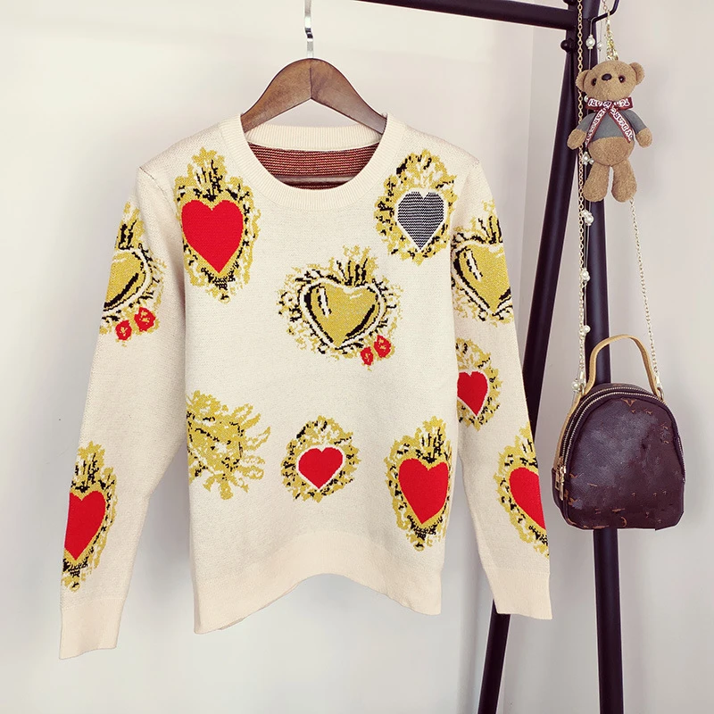 Женский осенне-зимний трикотажный свитер с рисунком сердечек | Женская одежда
