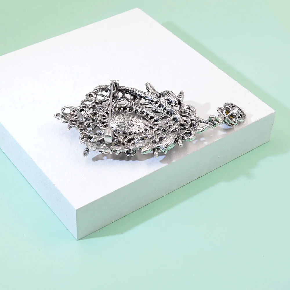 

CINDY XIANG 2 Colors Choose Rhinestone Vintage Large Water-drop Brooch Fashion Party Brooches For Women Pin Good Gift New 2020