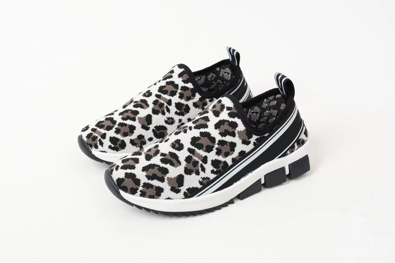 

2021 New Fashion Girls Boys leisure Flat Brand Black Leopard Skin Printed shoes 26-35