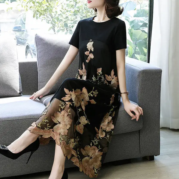 

2021 New Women O-Neck A-line Dress Bohemian Embroidery Floral Fashion Midi Vestidos De Elegant Female Beach Dress Clothes B163