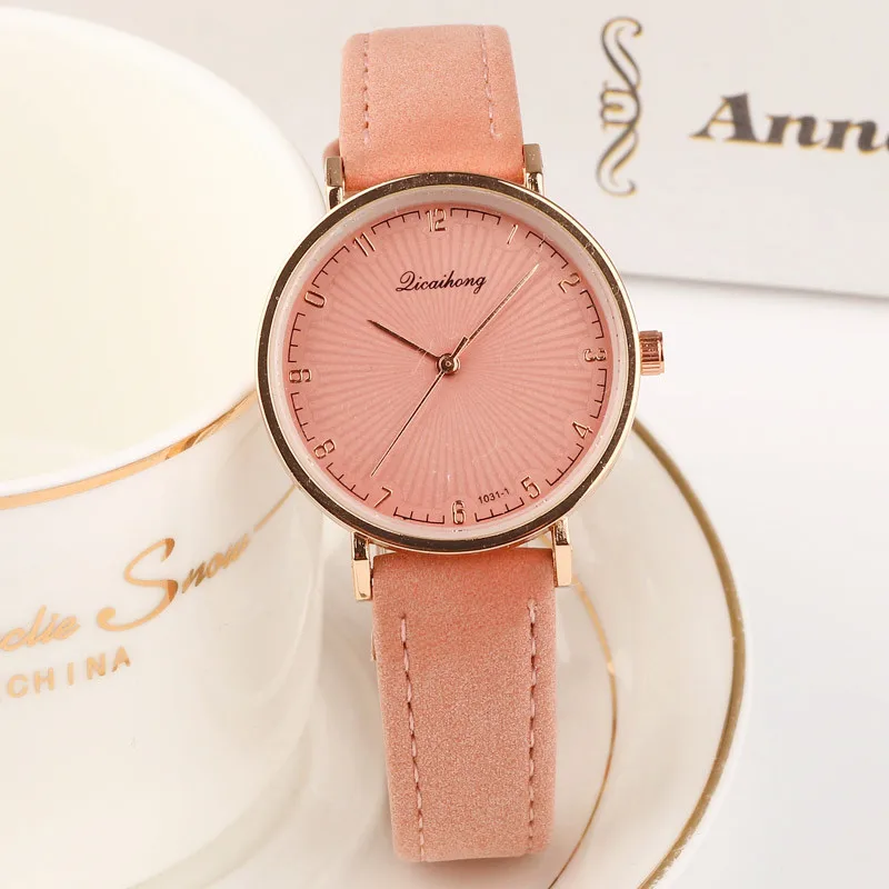 Винтажные женские кварцевые часы Модные Зеленые Элегантные повседневные с