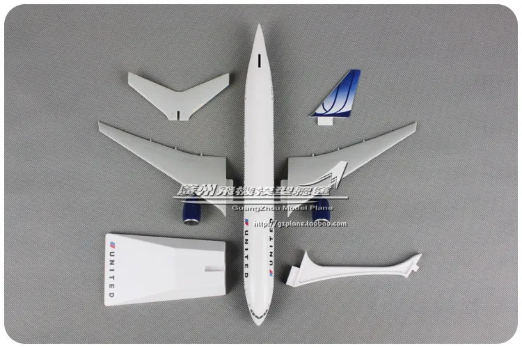 32 см США Airline 1:200 весы Пластик сборки Американский авиакомпаний United B777-200 N775UA