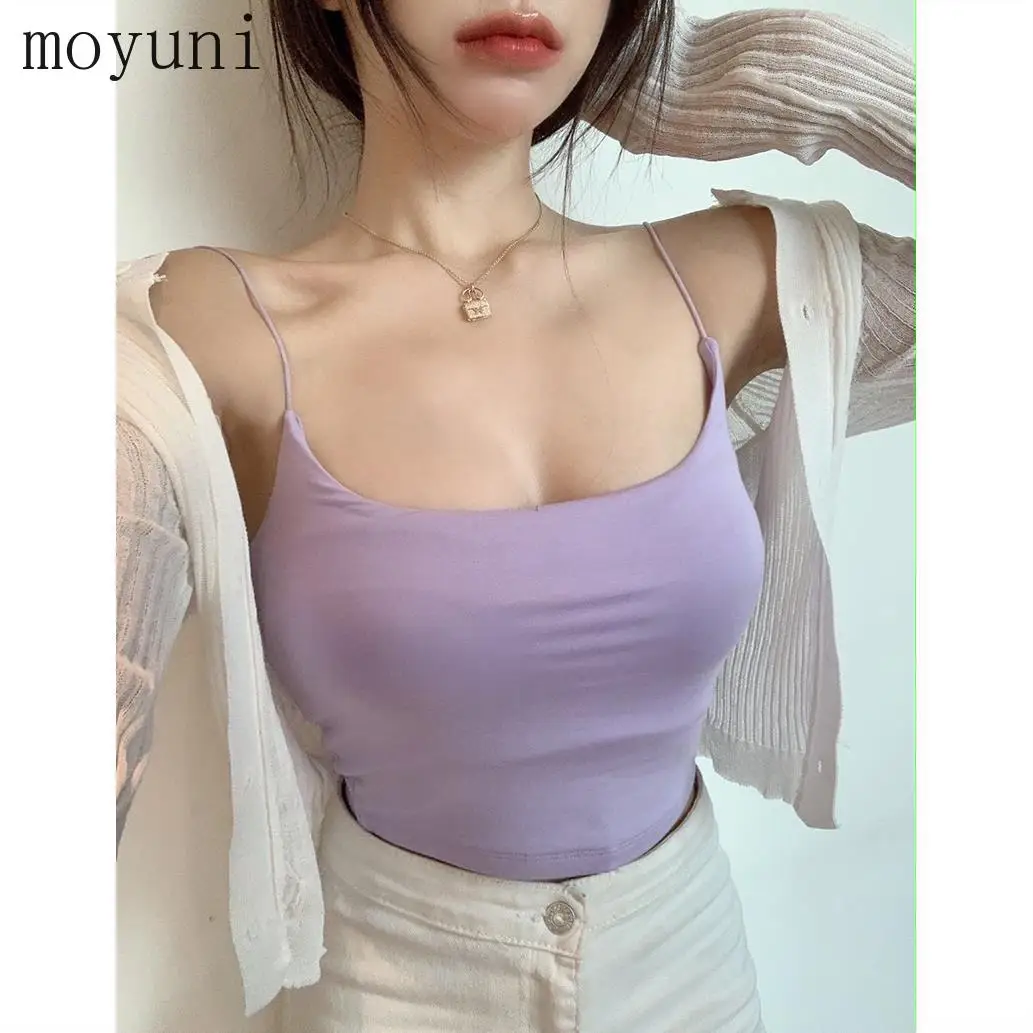 Женский короткий жилет на бретельках белая короткая облегающая Базовая майка