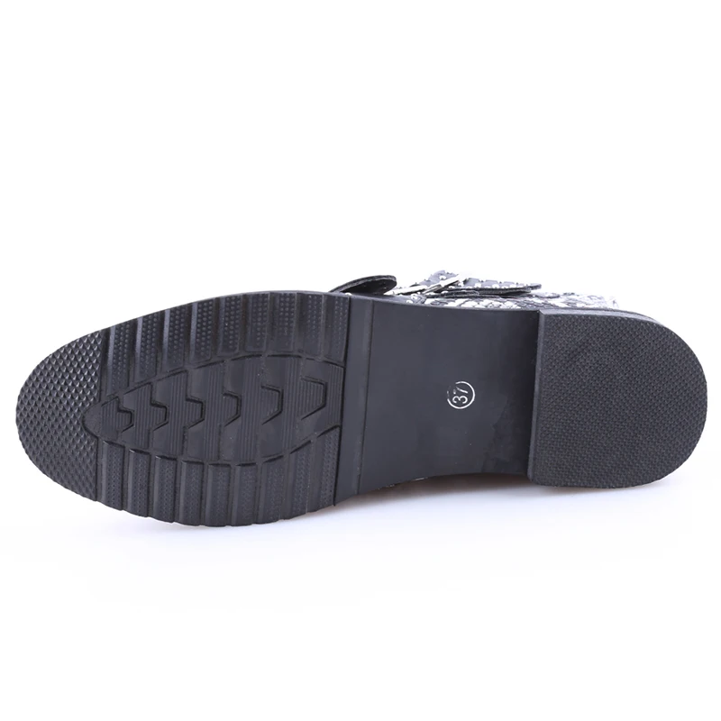 Зимние ботинки мартинсы из искусственной кожи с высоким верхом на плоской