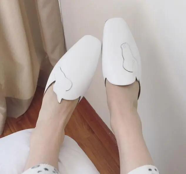 Дизайнерские шлёпанцы Цвет черный белый женская обувь на плоской подошве с