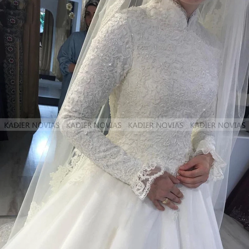 

Kadier Novias Long Sleeves High Neck Muslim Wedding Dress 2021 Appliqued Lace Satin Boho Bridal Gown Vestido De