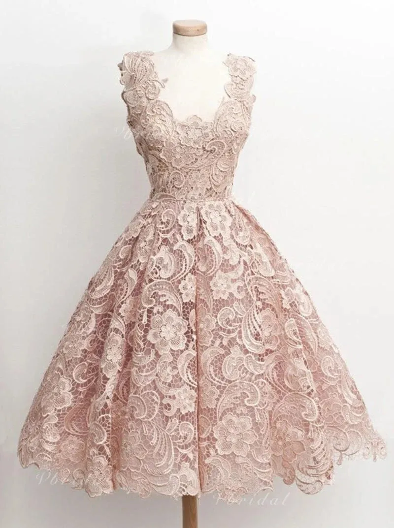 

2021 Chic Scoop Lace Cocktail Dresses Princess Short Homecoming Dresses Short Sleeves Lace Appliques Plus Size Vestidos De Festa