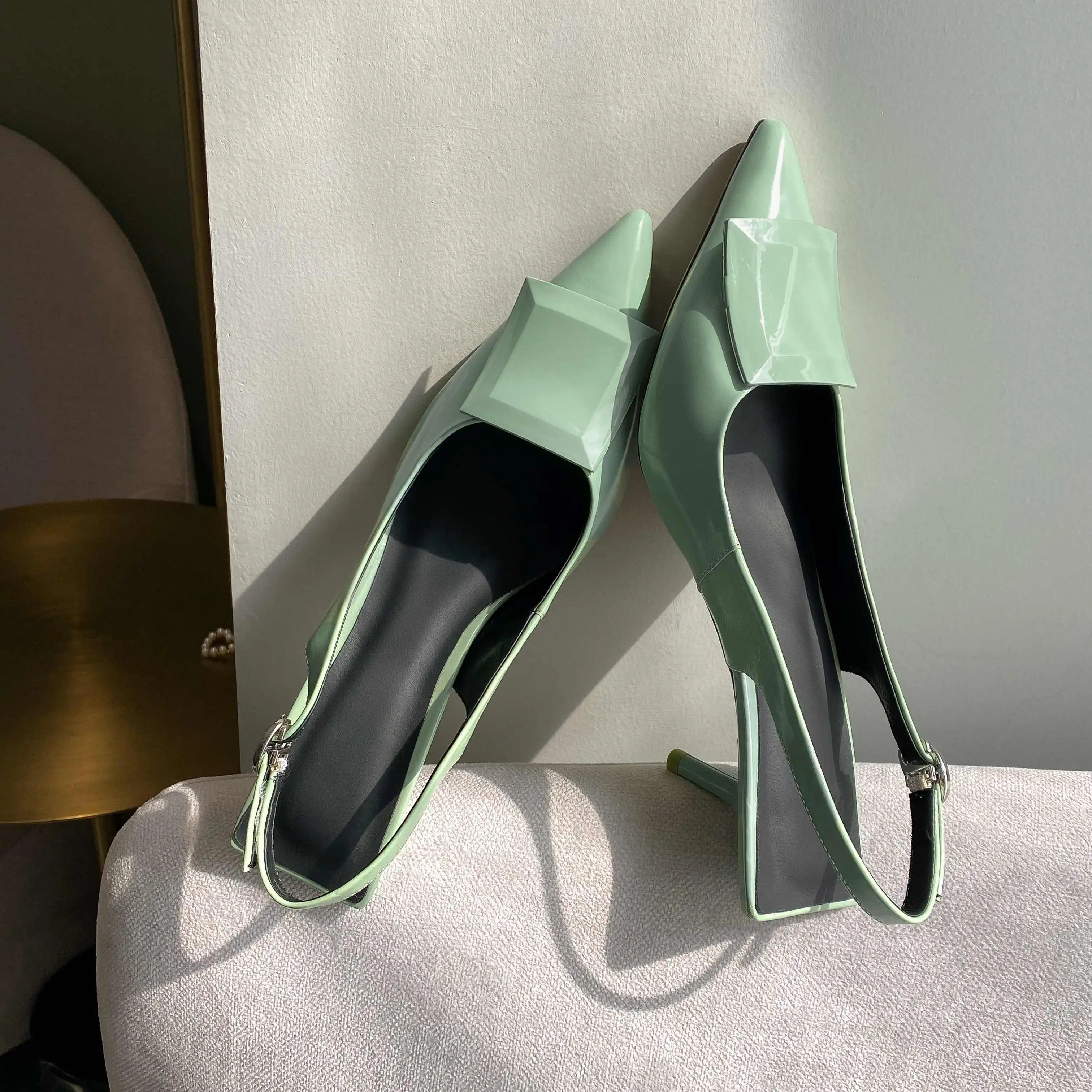 

Krazing Pot genuine leather pointed toe thin high heels high street fashion beauty lady mules buckle straps women sandals L67