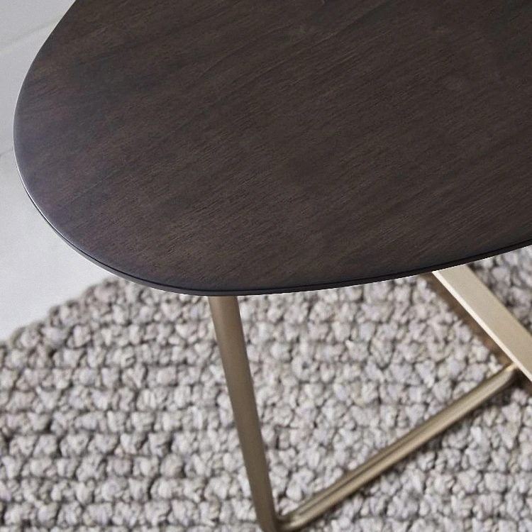 Северная Европа минималистичный постмодерн с деревянными краями несколько мини