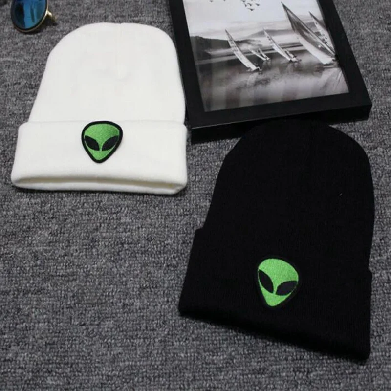 Милая вязаная Зеленая Шапка Alien шапка Beanie для женщин мужчин|Мужская Skullies &