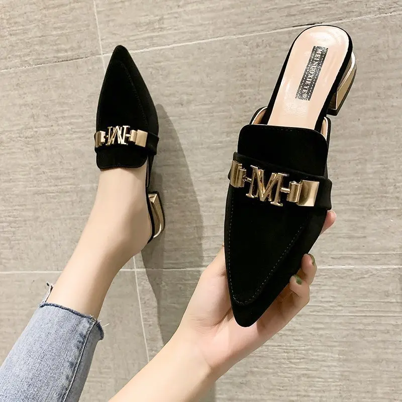 

Fashion Women Sandals 2021 New Summer New Metal Letters Women Shoes Pointed Toe Comfort Outdoor Flat Slippers Sandalias