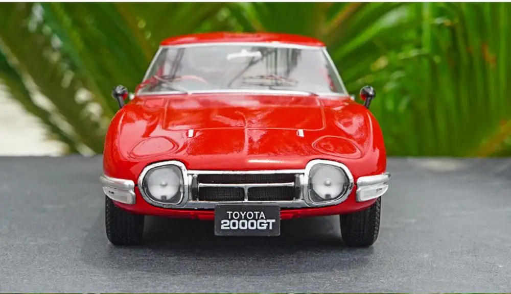 Triple9 1/18 Масштаб Toyota 2000 GT 1967 красный литье под давлением модель автомобиля коллекция
