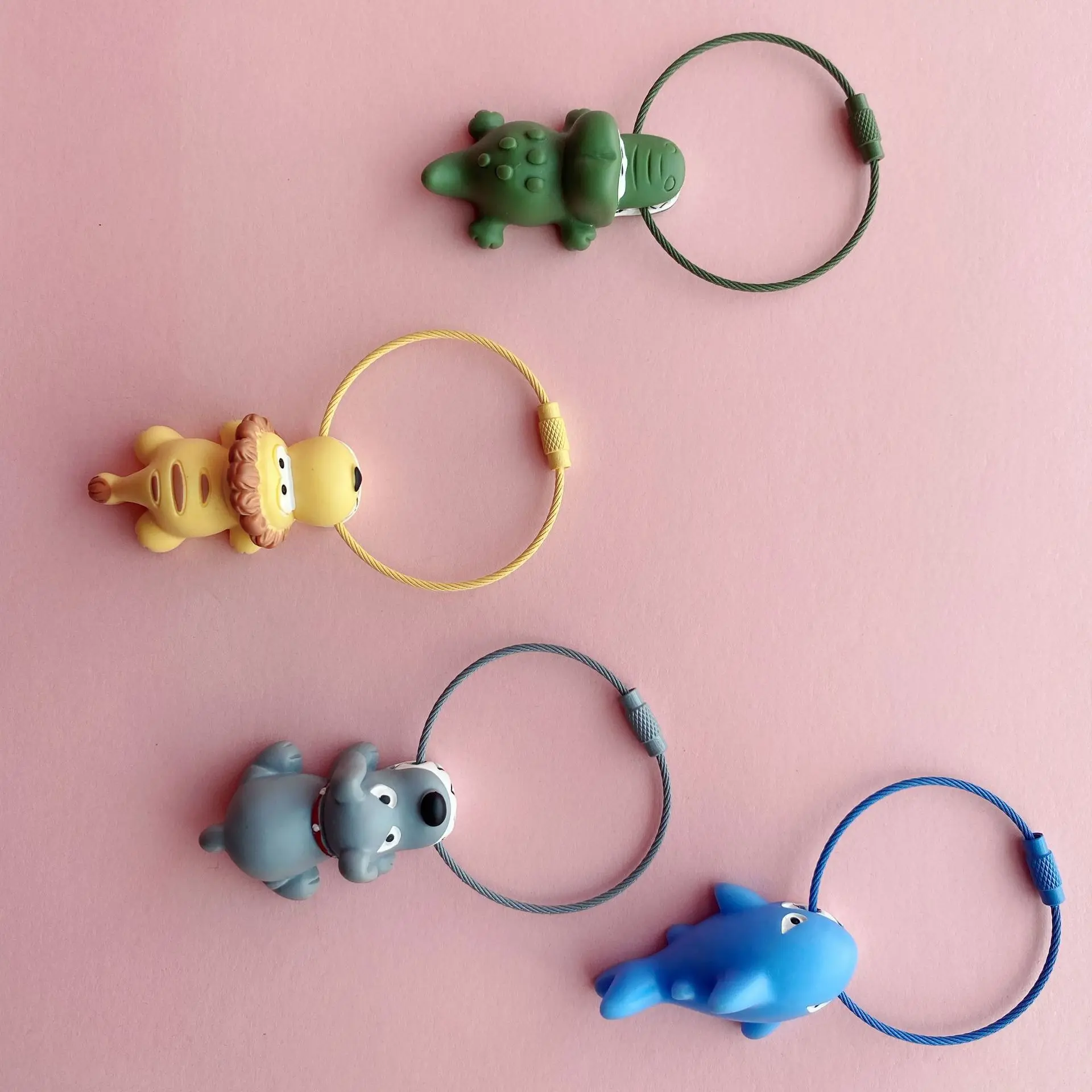 

New Lion Crocodile Fashion Cute Balloon Dog Keychain Key ring Creative Cartoon Mobile Phone Bag Car Pendant Fun Keychain 2020