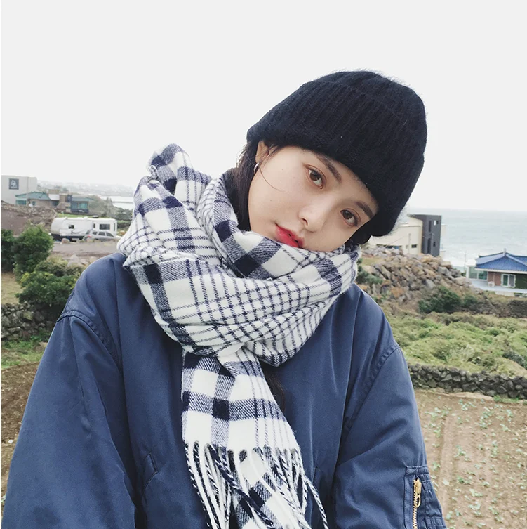 

Plaid Scarf female winter thickened warm student long versatile scarf