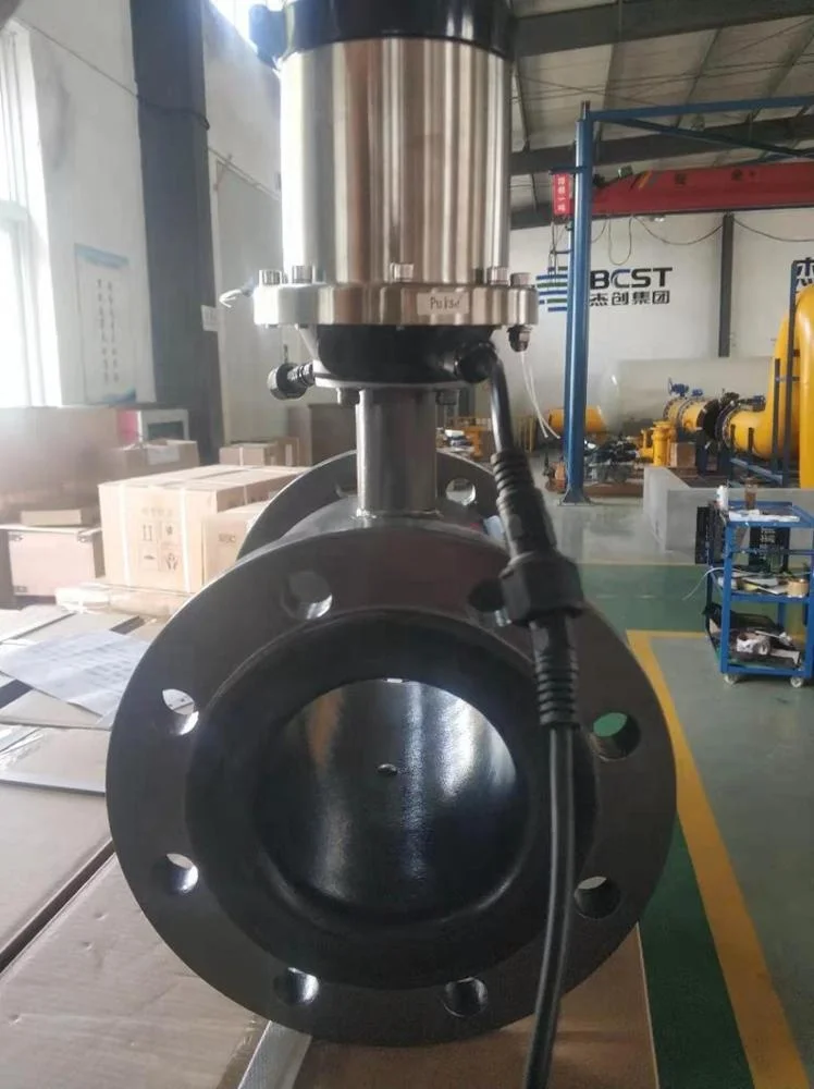 

Battery powered electromagnetic water flowmeter with pulse or RS485