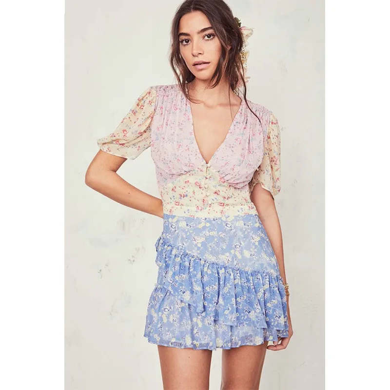 Женское платье в стиле бохо с V образным вырезом и оборками облегающее шелковое