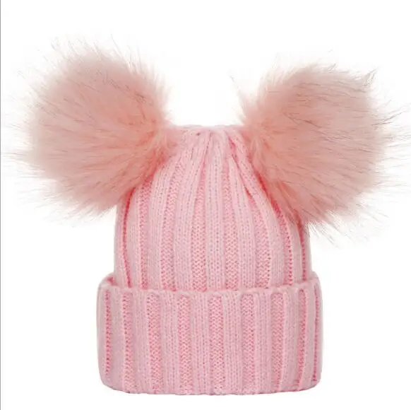 Детская вязаная шапка с двумя меховыми помпонами подарок на день рождения | Дом и