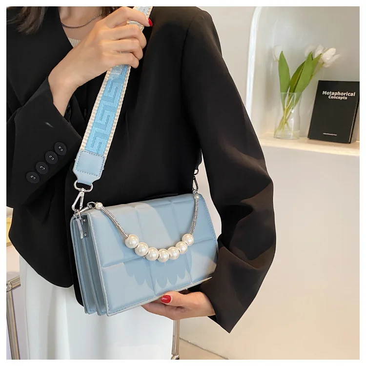 

Simple Lattice Designer Handbags For Women Chocolate Grid Pearl Handle Tote Shoulder Purses Solid Color Messenger Armpit Sac