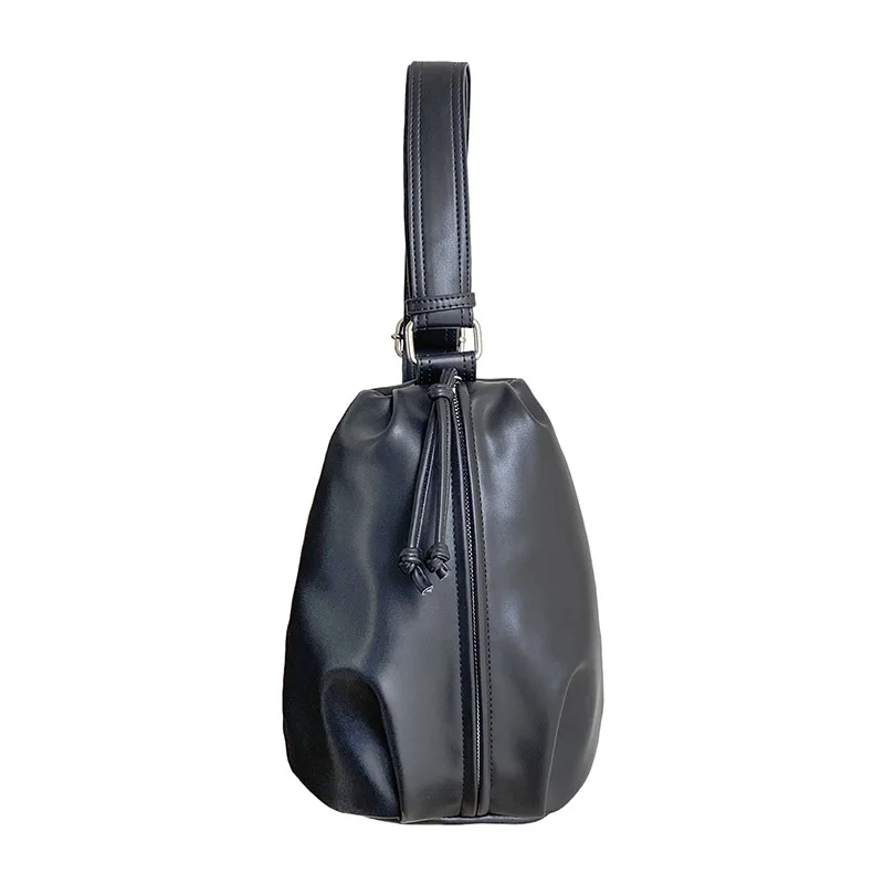 

Bag women fall/winter 2020 new women's bag fashion niche shoulder bag trend personality diagonal bag PU bucket bag