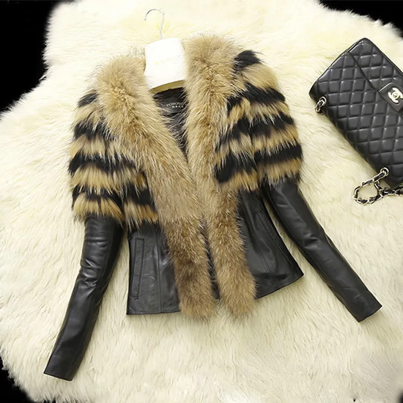 

Winter PU Stitching Faux Mink Fur Jacket Faux Leather Spliced Striped Fox Fur Coat Long Sleeved Imitation Raccoon Hair Cardigan