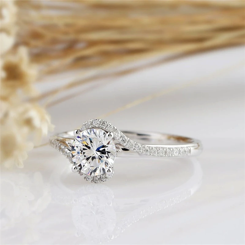 

1.0CT 6.5mm Round Brilliant Cut Arrow Heart Moissanite Women's Ring 14K White Gold Halo Half Etenity Band Twist Anniversary Ring