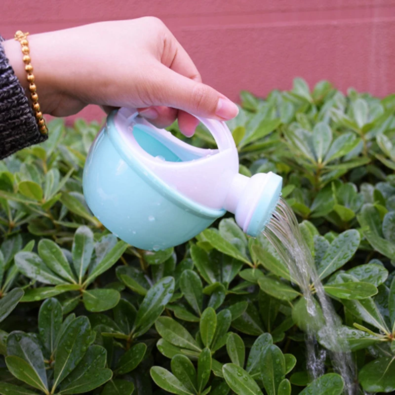 

New 1PCS Baby Bath Toy Colorful Plastic Watering Can Watering Pot Beach Toy Play Sand Shower Bath Toy for children Kids Gift