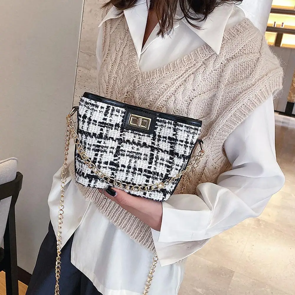 Модная черно-белая сумка через плечо на цепочке женская клатч Женская трендовая