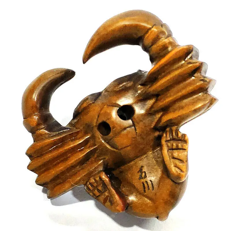 

Y7388 - 2" Hand Carved Japanese Boxwood Netsuke Figurine Carving - Monkey and Crab