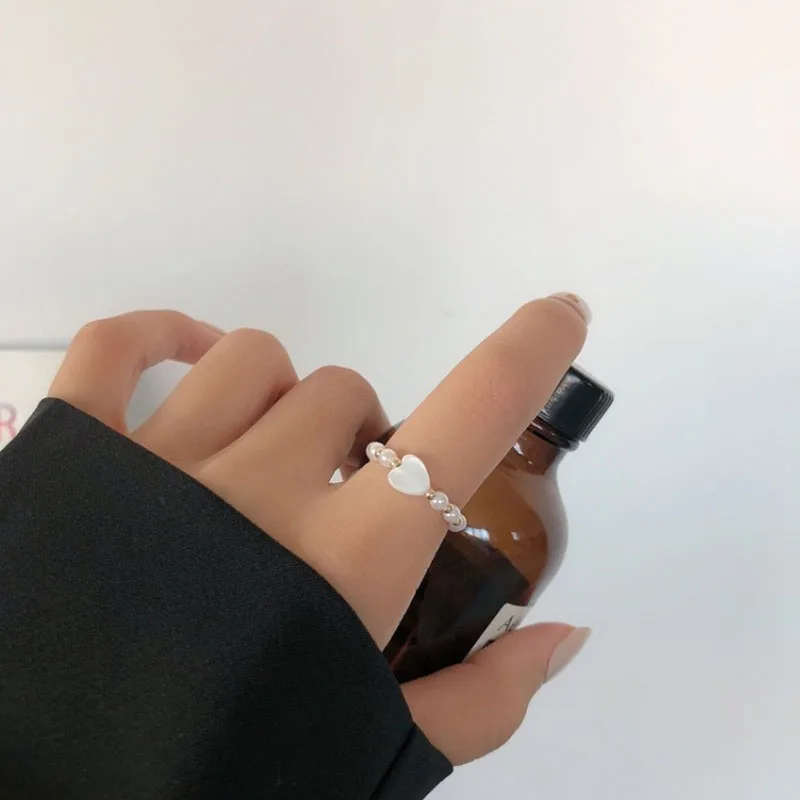 

Korean Fashion Elastic Rope Pearl Beads Ring Elegant Simple Female Heart-shaped Gold Ring Charming Women Party Jewelry Girl Gift
