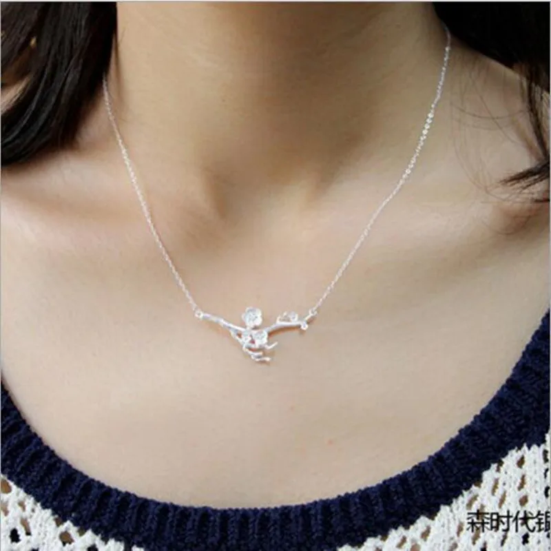 

Exquisite Branches Sakura Popular 925 Sterling Silver Jewelry Creative Hypoallergenic Personality Pendant Necklaces N030