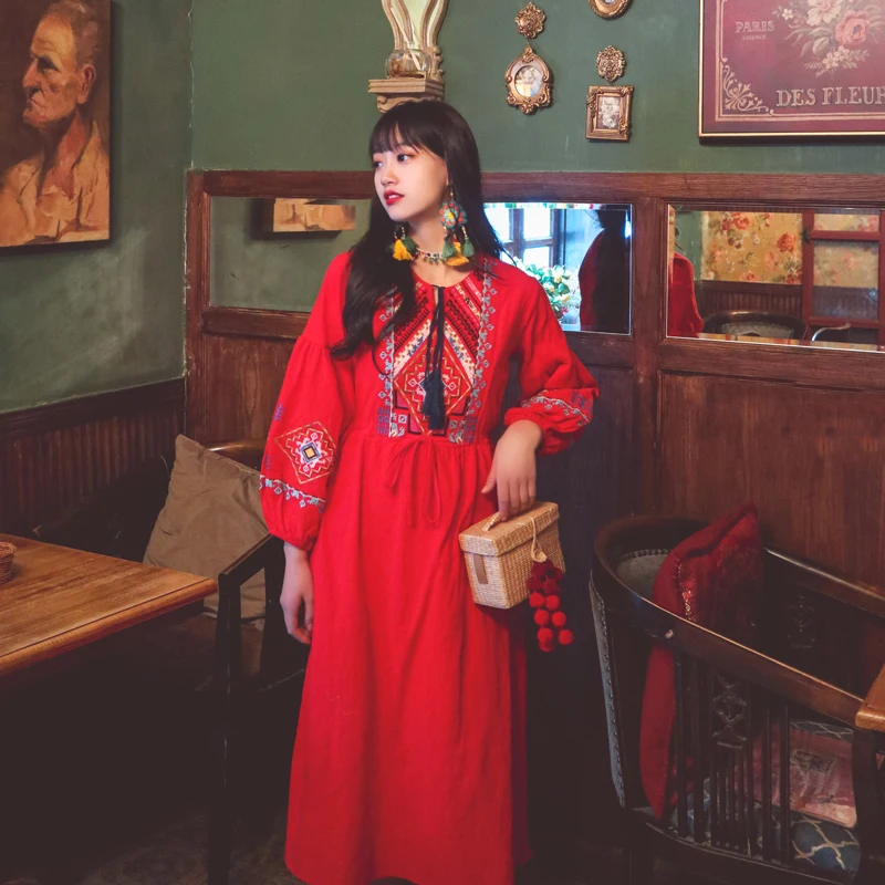 

Богемское национальное платье с вышивкой, восстанавливающее древние путь, четырехцветное хлопковое и льняное платье с завязками для отдых...