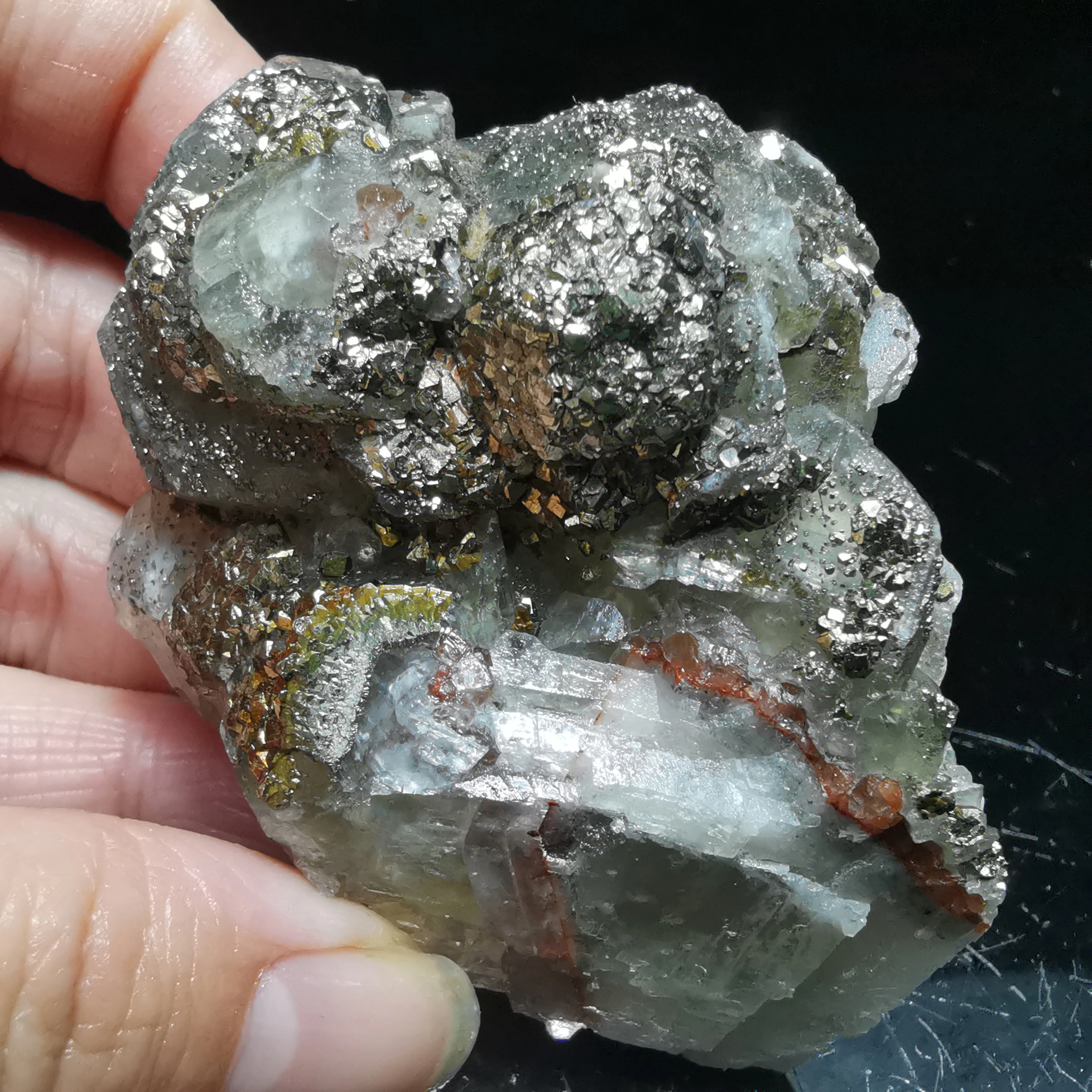 

115gRare natural flower liquid and colored pyrite symbiosis healing energy QUARTZ GEM home decoration collection ornaments