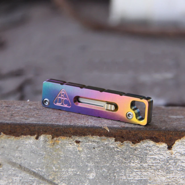 Titanium colorful Титан и углеродное волокно две версии выпечки синий Графический крутой резак многофункциональный заблокированный EDC карманный инструмент - Цвет: Titanium colorful