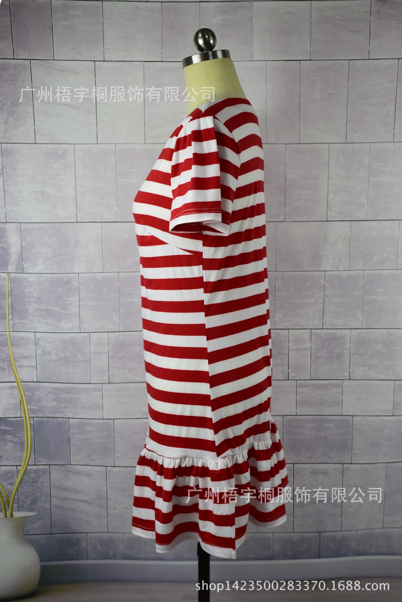 Модные летние платья с коротким рукавом для женщин и детей Красные Полосатые