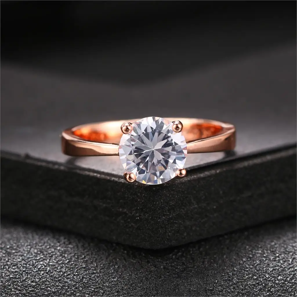 Женское кольцо с фианитом цвета розового/белого золота | Украшения и аксессуары