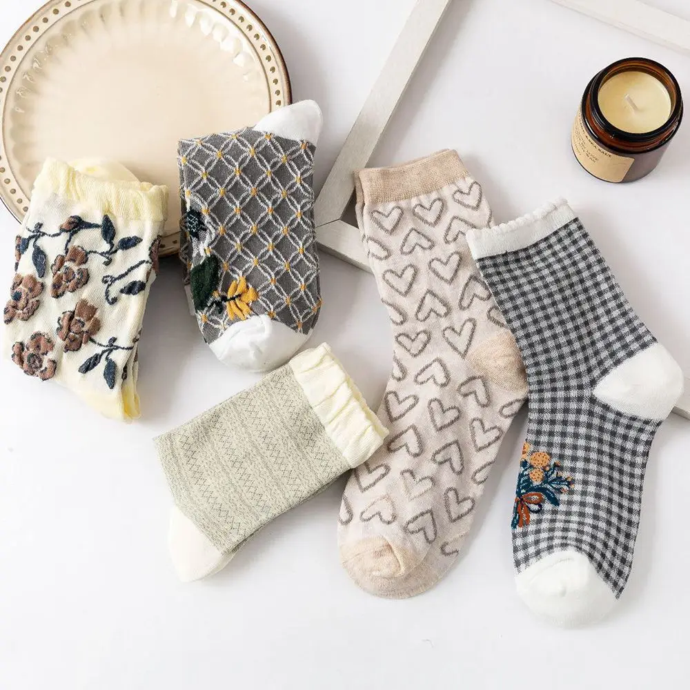 

Autumn Retro Fashion Women Socks Middle Tube Cotton Flowers Plaid Stipe Japanese Style INS Harajuku Casual Hosiery