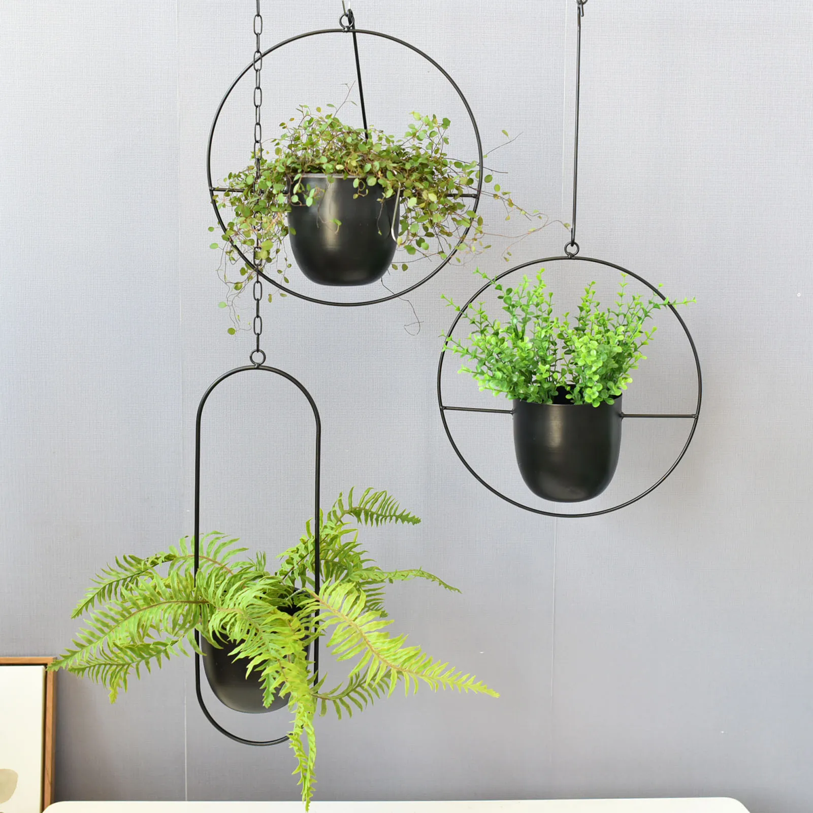 

Metal Hanging Planter European Simplicity Indoor And Outdoors Plant Holder Pot Suitable Front Porch, Balcony Or Durable