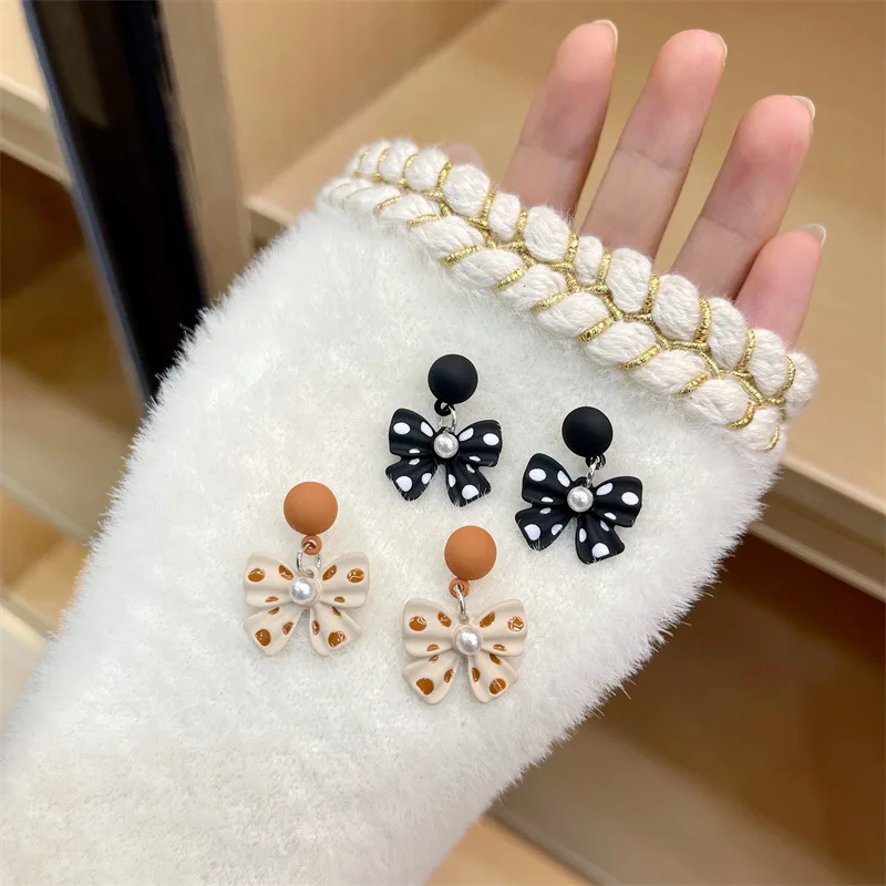 

High Temperament Sweet Clip on Earrings No Pierced Non Piercing Ear Bowknot Fall Korean Earrings