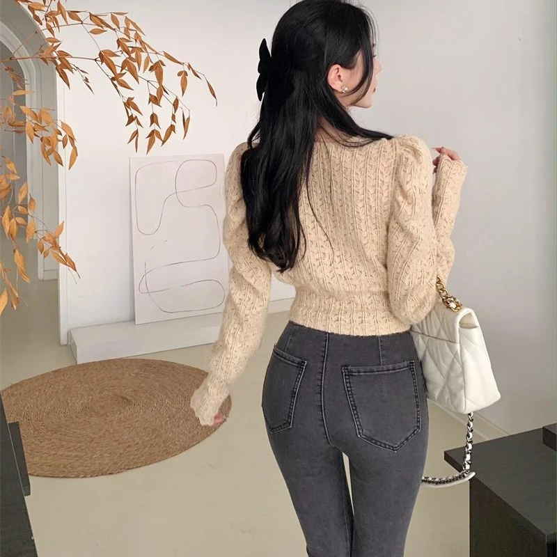 Женский укороченный кардиган с V-образным вырезом и рукавами-фонариками |