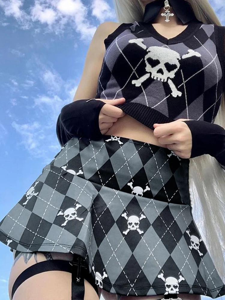 Юбка-мини с высокой талией в готическом стиле |