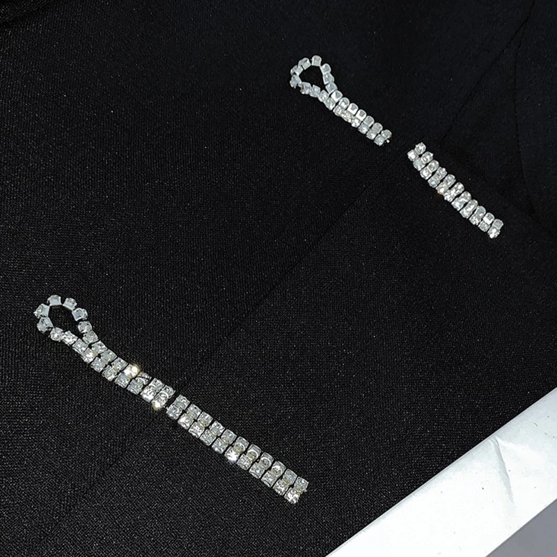 

XIZIHUPAN Vintage Black Female Blazer Stand Collar Long Sleeve Patchwork Diamonds Button Straight Loose Women's Blazers 2021 New