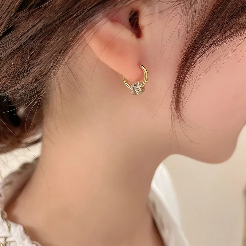 

GorGor Clip Earrings Women Originality Statement Minimalist Circle Zircon Sense of Luxury Exquisite Temperament Jewelry A160